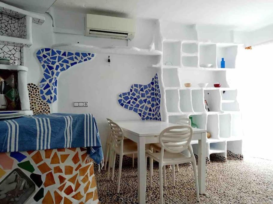 Appartamento Incantevole In Centro Es Pujols Extérieur photo